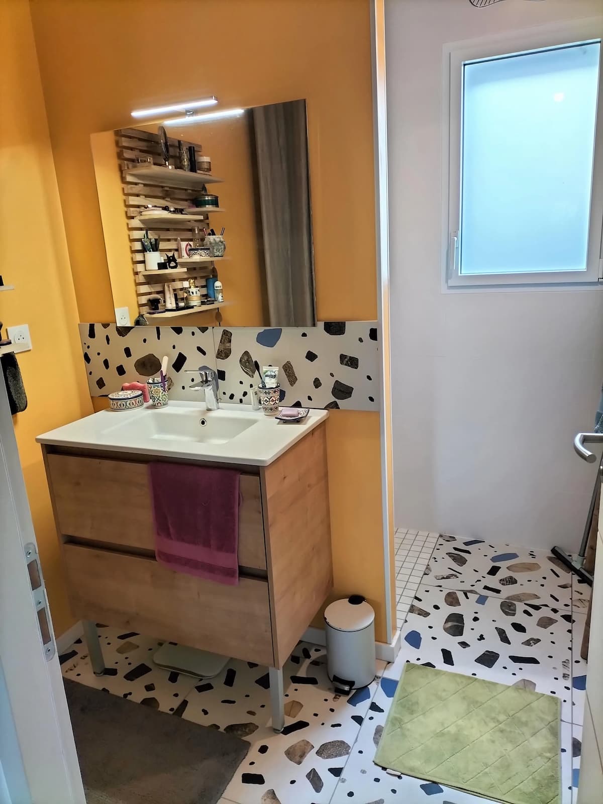 Jolie maison neuve avec jardin 